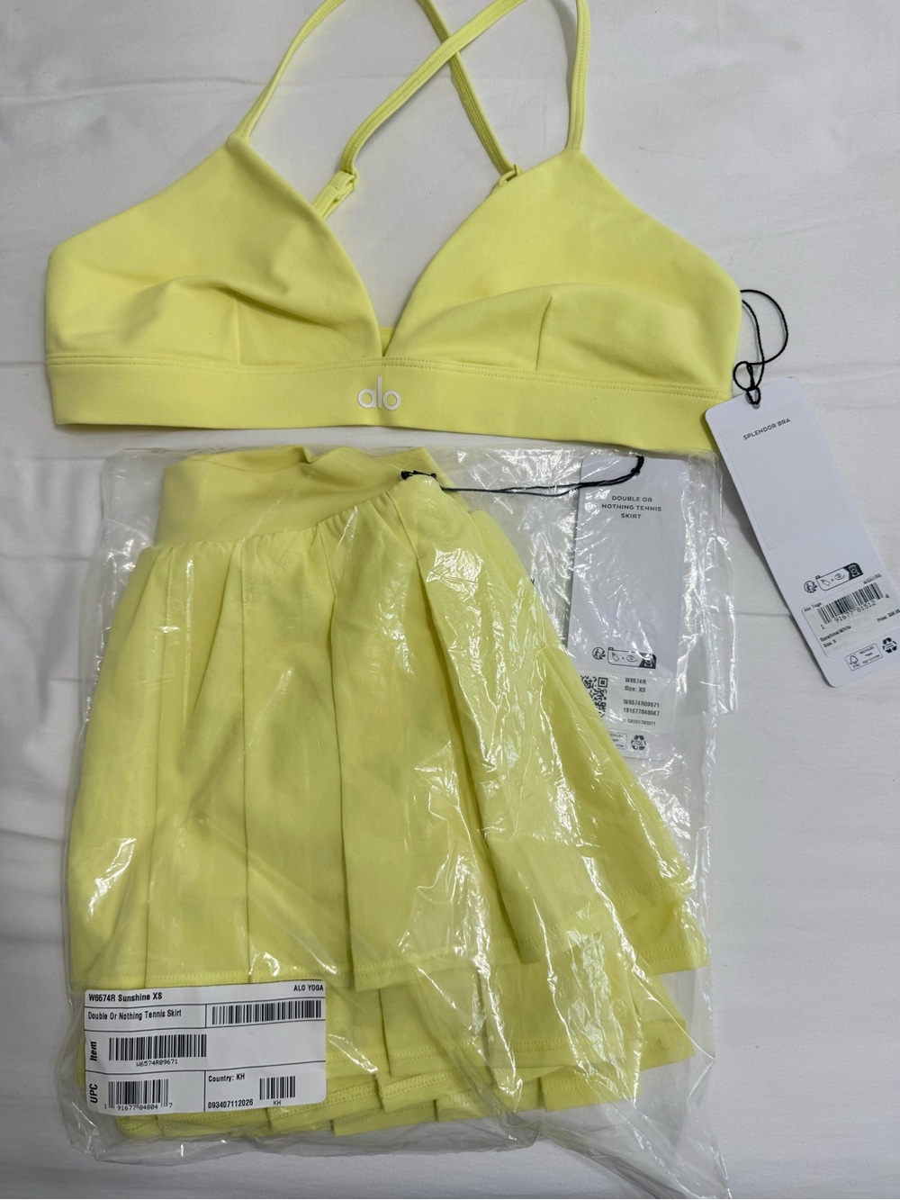 Alo Yoga Set - Sunshine Double or Nothing Tennis Skirt XS & Splendor Bra Small - Picture 3 of 7